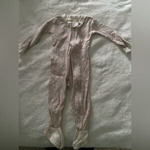 Burt’s Bees Baby onesie. Sz. 12-18 months.